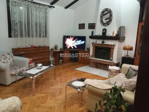 Sale, four bedroom apartment, 103m², Kanarevo Brdo, Beograd - image 1