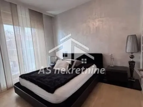 Izdavanje, četvorosoban stan, 105m², Savski Venac, Beograd - image 24