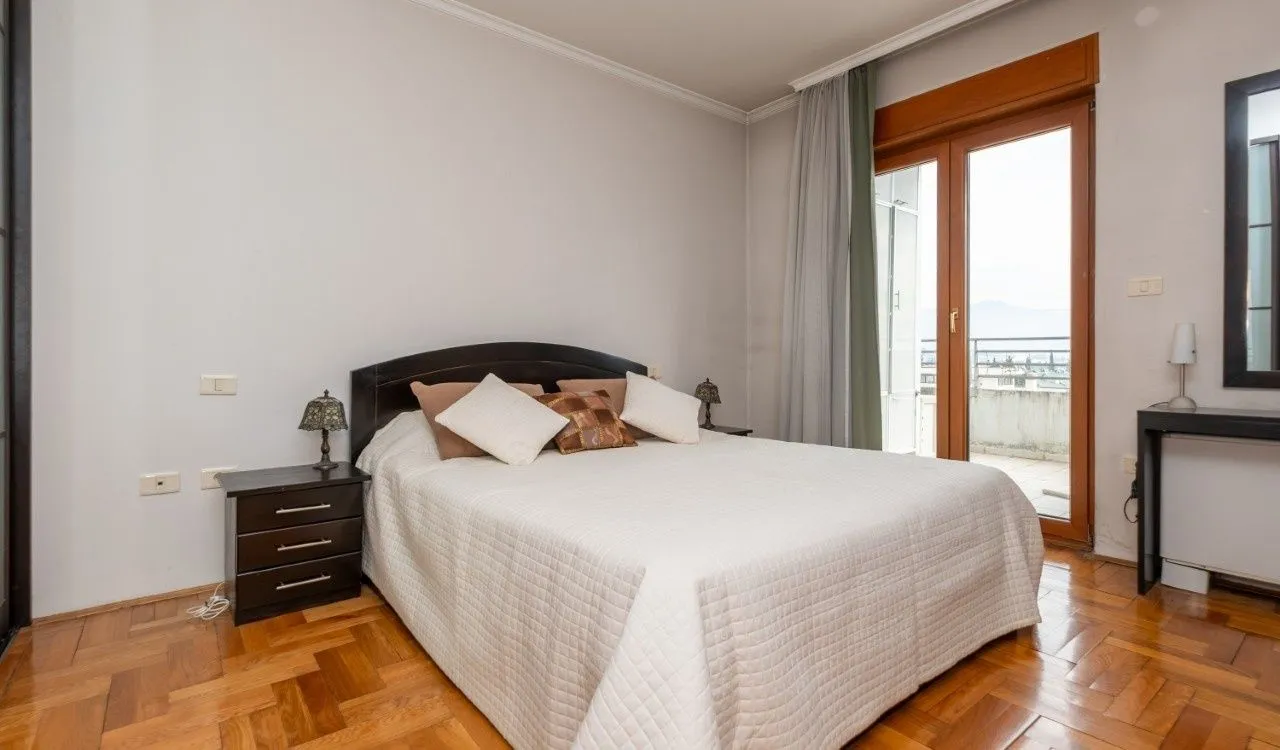 Prodaja, trosoban stan, 140m², Preko Morače, Podgorica
