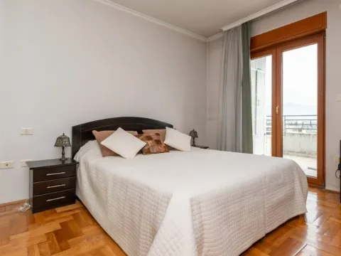 Prodaja, trosoban stan, 140m², Preko Morače, Podgorica - image 9