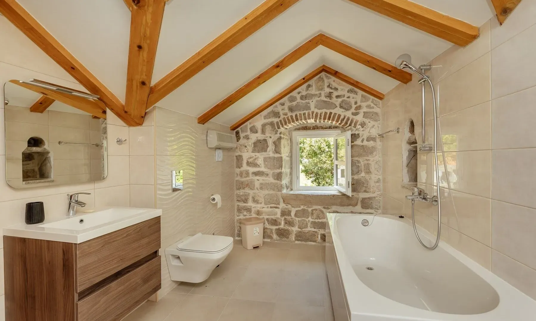 Sale, house, 800m², Prčanj, Kotor