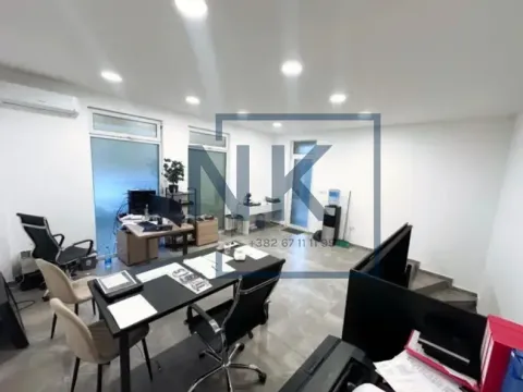 Izdavanje, poslovni prostor, 56m², Blok 9, Podgorica - image 3