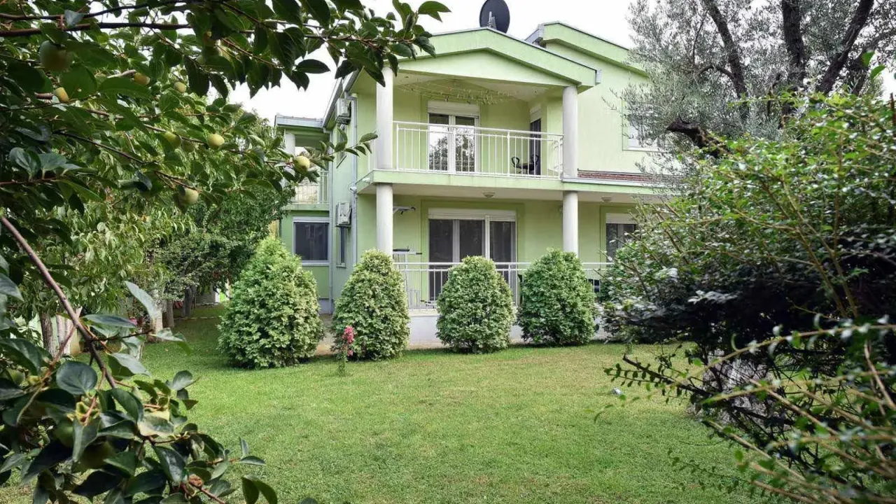 Izdavanje, kuća, 175m², Vranići, Podgorica