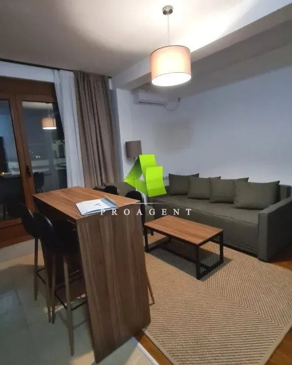 Prodaja, jednosoban stan, 78m², Centar, Vrnjačka Banja