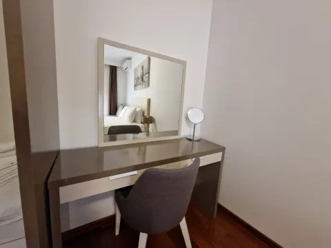 Izdavanje, jednosoban stan, 87m², Bečići, Budva - image 5