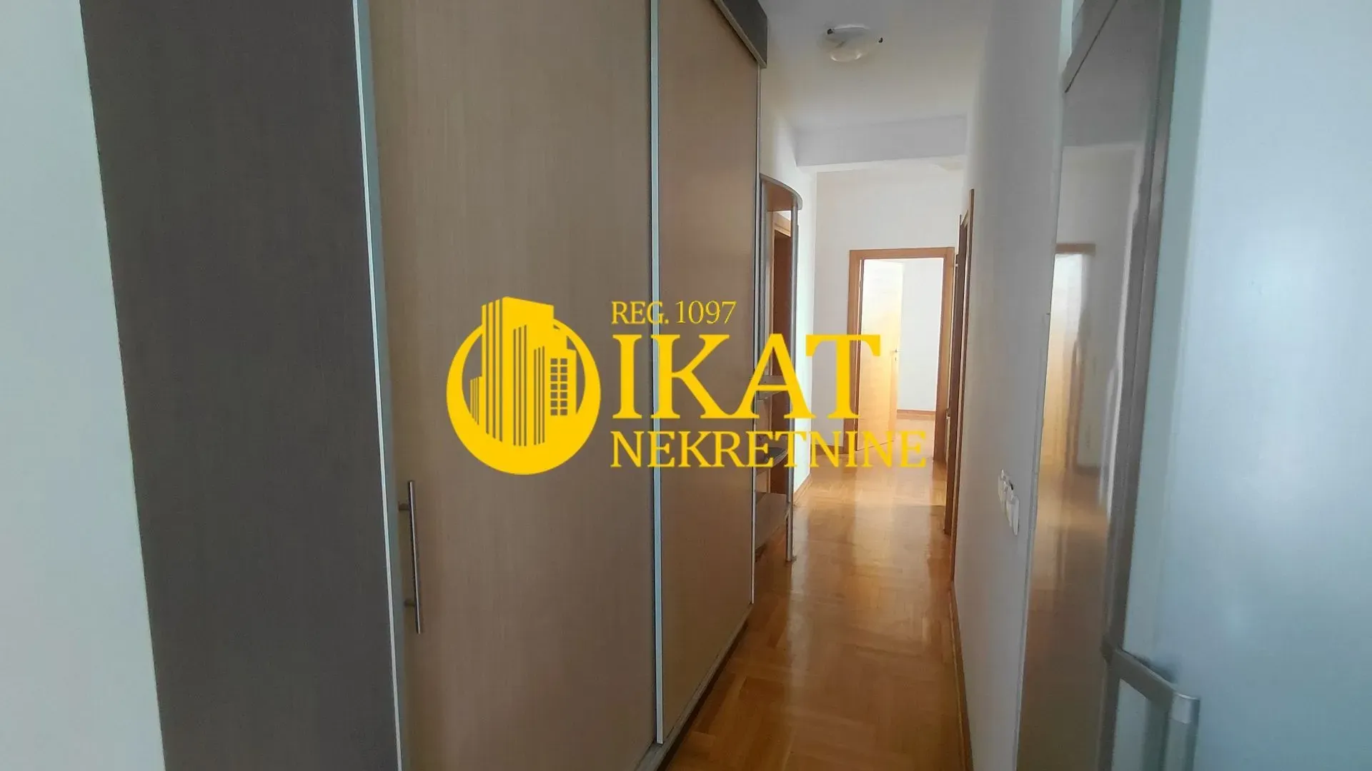 Sale, two bedroom apartment, 57m², Vračar Sve Podlokacije, Beograd