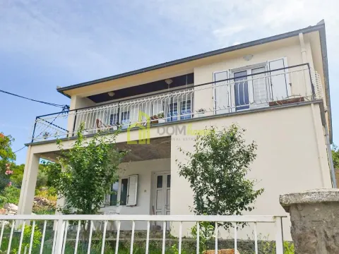 Izdavanje, kuća, 170m², Lješevići, Kotor - image 16