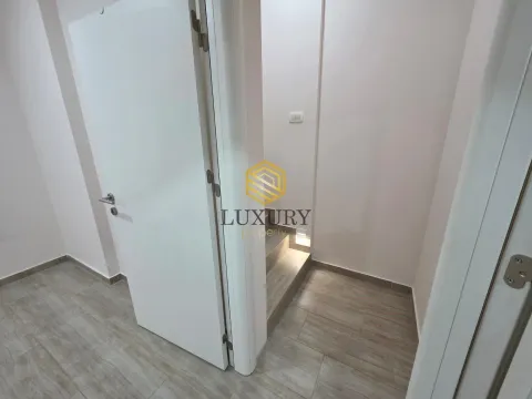 Izdavanje, dvosoban stan, 57m², Tološka šuma, Podgorica - image 4