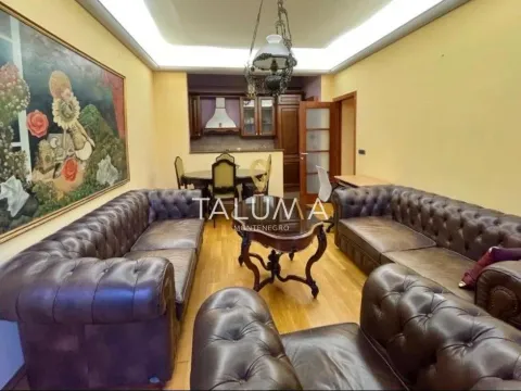 Izdavanje, jednosoban stan, 60m², Centar, Podgorica - image 3