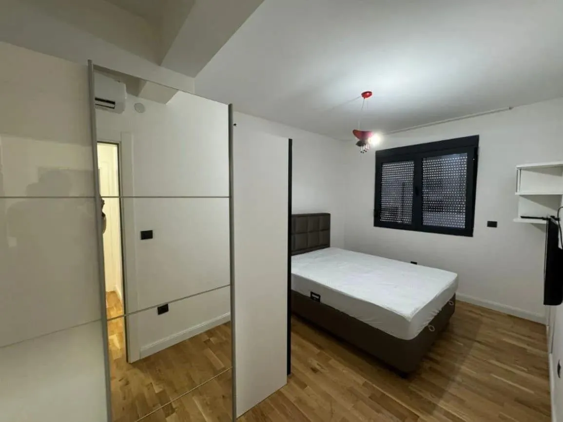 Izdavanje, trosoban stan, 130m², Dalmatinska ulica, Podgorica