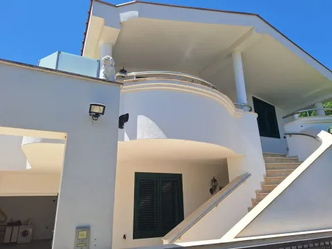 Kuća in Velika Plaža