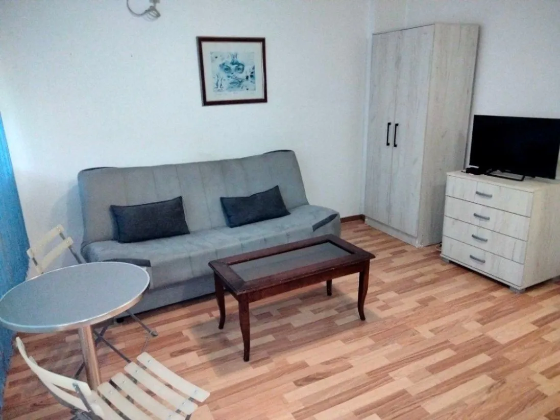 Izdavanje, garsonjera, 33m², Podgorica, Crna Gora