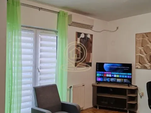 Izdavanje, garsonjera, 27m², Nova Detelinara, Novi Sad Sve Podlokacije - image 3