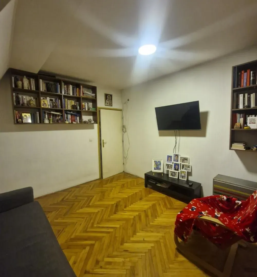 Prodaja, trosoban stan, 72m², Karaburma, Palilula Sve Podlokacije