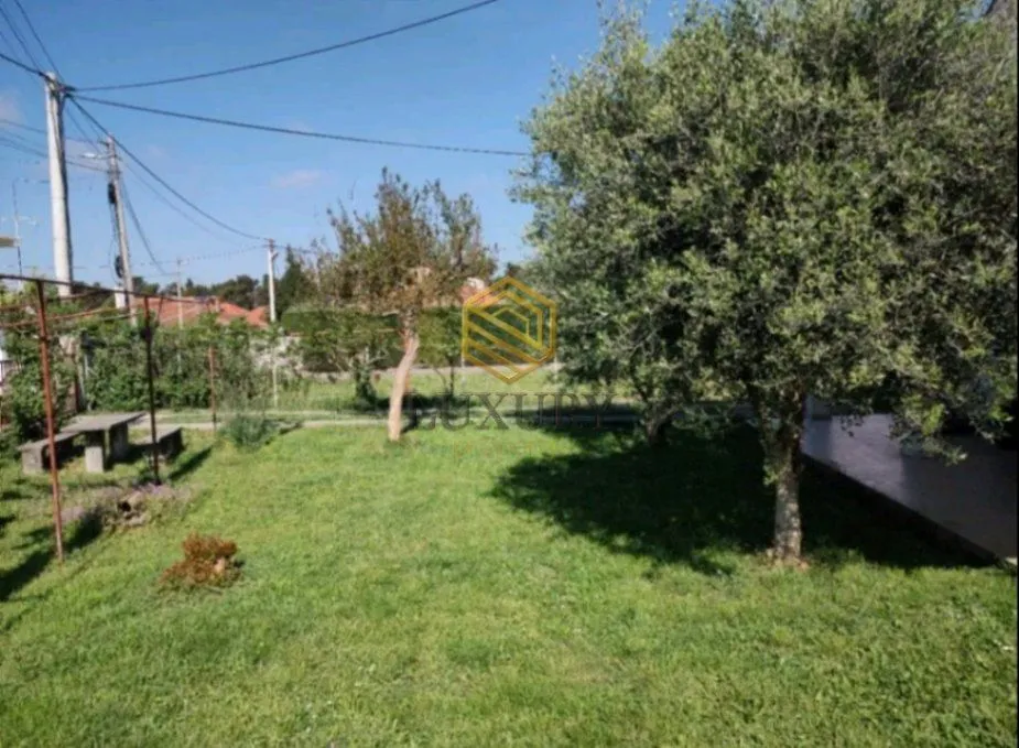 Prodaja, kuća, 250m², Murtovina, Podgorica