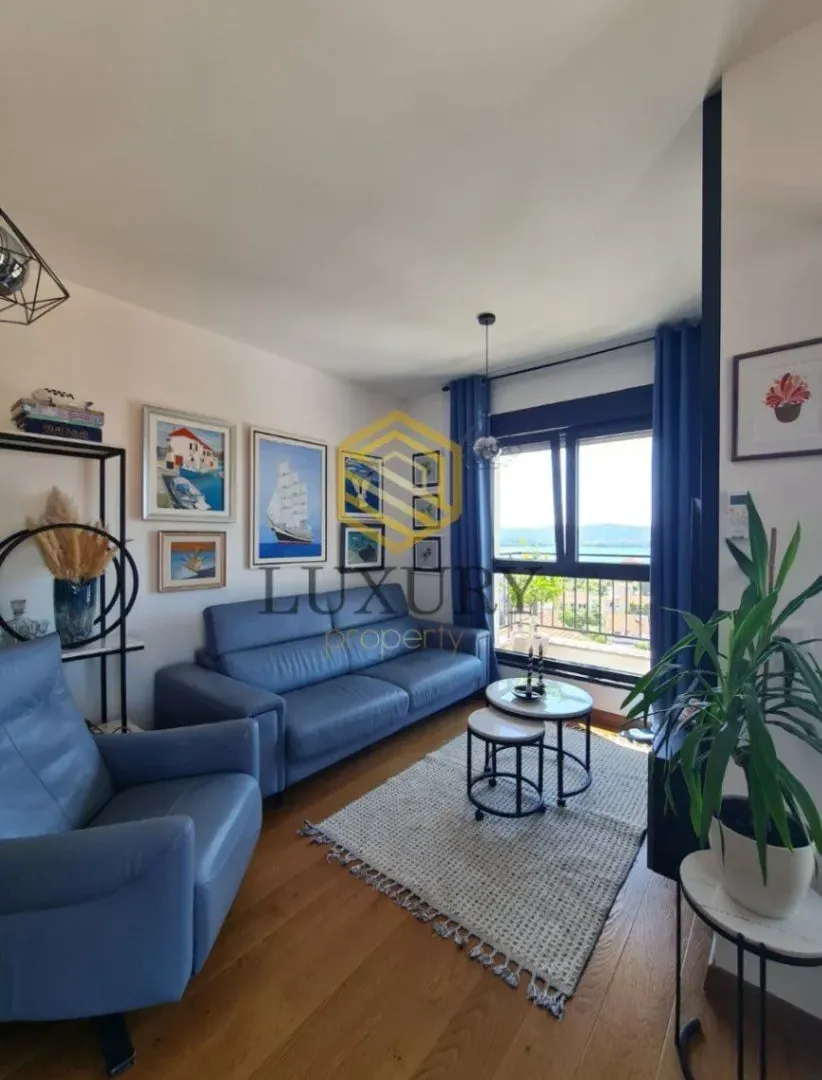 Izdavanje, jednosoban stan, 47m², Kava, Tivat