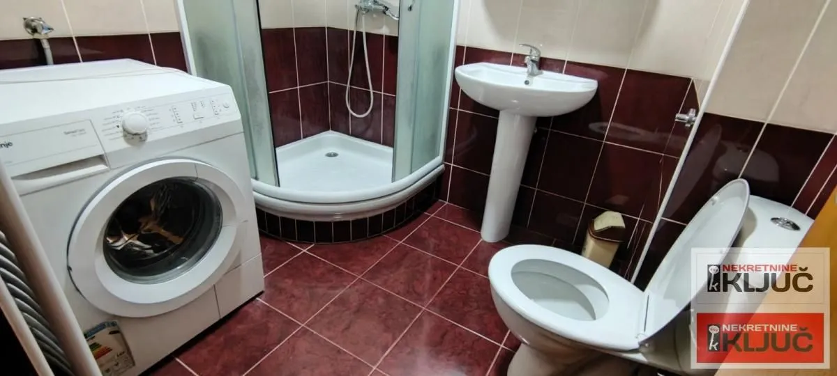 Izdavanje, garsonjera, 31m², Bulevar Oslobodjenja, Novi Sad Sve Podlokacije