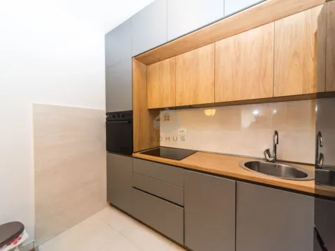 Izdavanje, dvosoban stan, 70m², Central Point, Podgorica - image 21