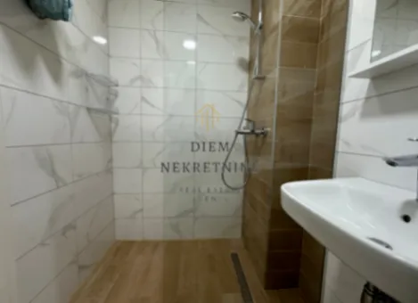 Prodaja, stan, 43m², Stari Aerodrom, Podgorica - image 9