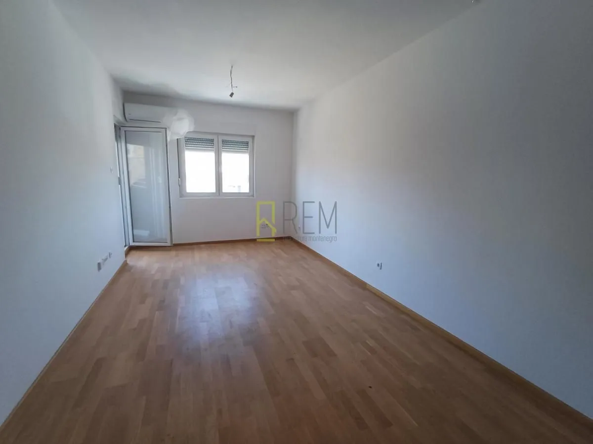 Sale, one bedroom apartment, 45m², Pobrežje, Podgorica