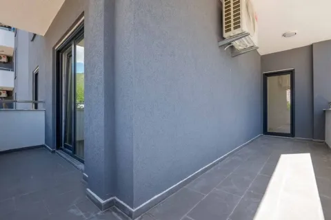 Prodaja, dvosoban stan, 65m², Centar, Bar - image 16