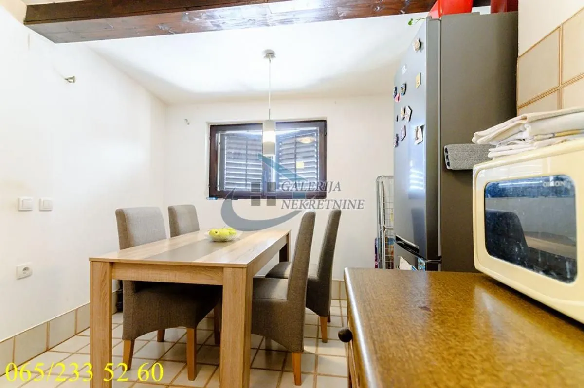 Sale, four bedroom apartment, 81m², Đeram Pijaca, Beograd