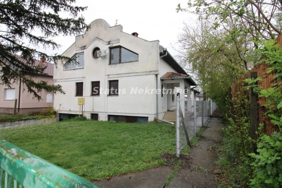 Prodaja, kuća, 330m², Čenej, Novi Sad Sve Podlokacije