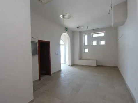 Sale, office space, 330m², Sveti Stefan, Budva - image 3