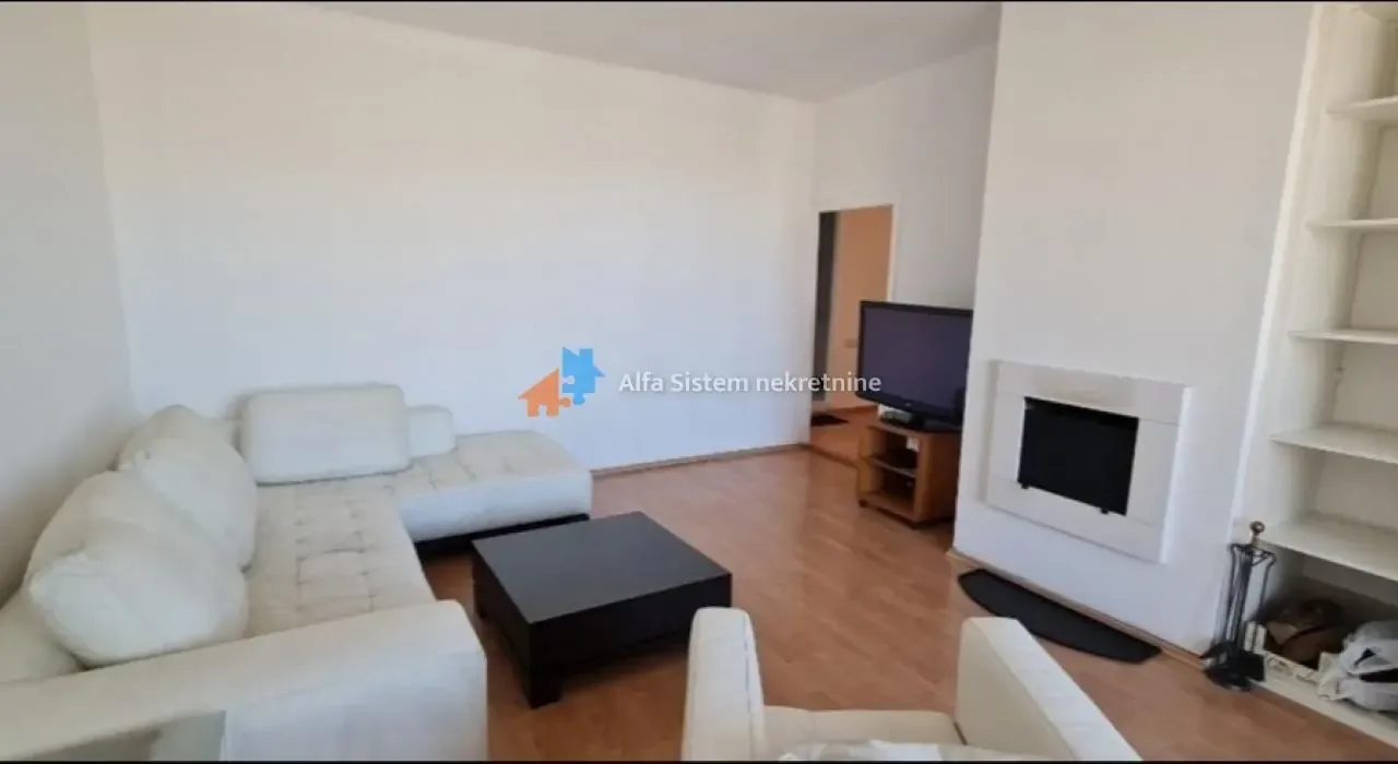 Izdavanje, trosoban stan, 90m², Palata Pravde, Beograd
