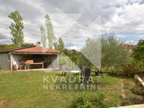 Izdavanje, kuća, 200m², Dalmatinska ulica, Podgorica - image 30