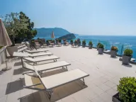 Izdavanje, kuća, 1133m², Komoševina, Budva - image 30