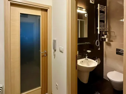 Rent, studio apartment, 29m², Blok 6, Podgorica - image 4
