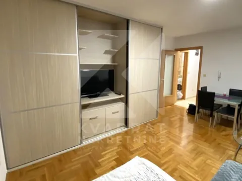 Rent, studio apartment, 35m², Stari Aerodrom, Podgorica - image 4