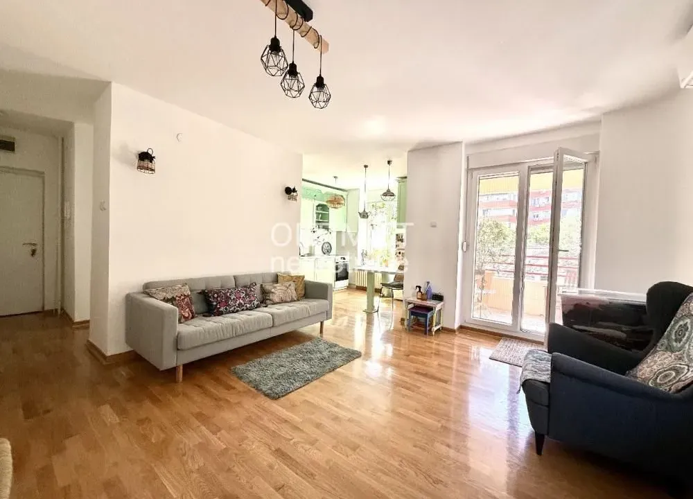 Rent, two bedroom apartment, 46m², Stari Grad, Beograd