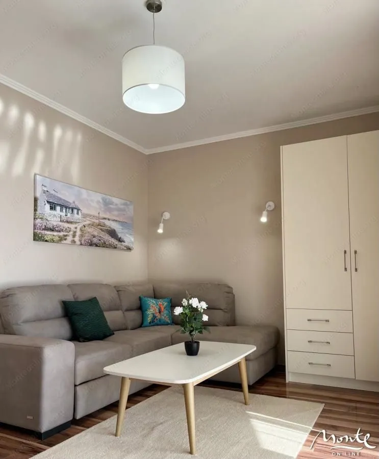 Sale, house, 200m², Bar, Crna Gora