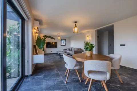 Prodaja, kuća, 300m², Budva, Crna Gora - image 7