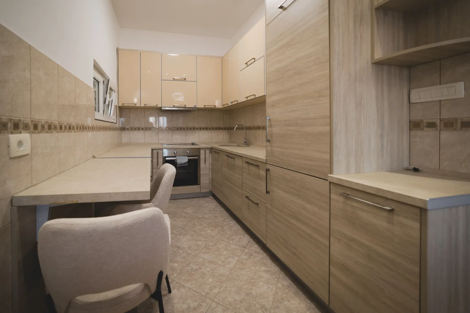 Izdavanje, dvosoban stan, 62m², Momišići, Podgorica