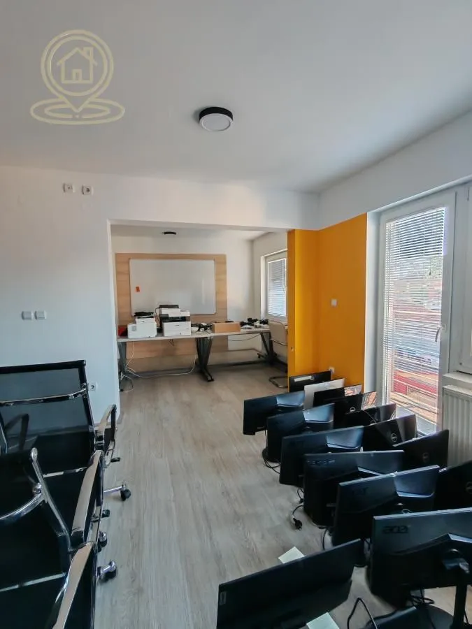 Rent, office space, 300m², Centar, Kragujevac