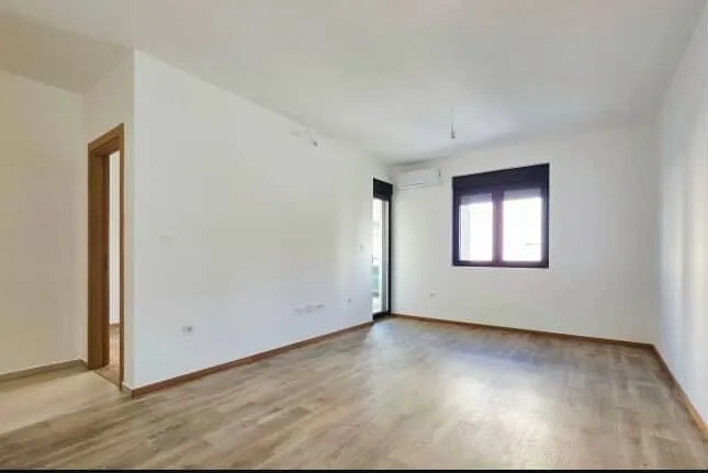 Izdavanje, dvosoban stan, 60m², City Kvart, Podgorica