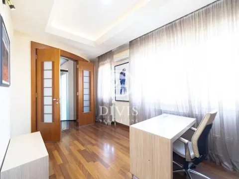 Sale, three bedroom apartment, 150m², Banovo Brdo, Beograd - image 19