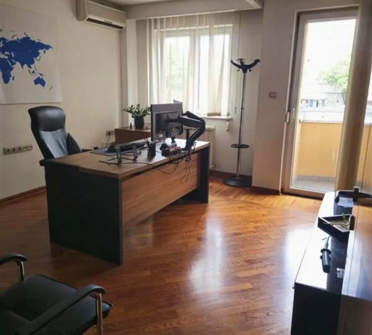 Rent, office space, 400m², Savski Venac, Beograd