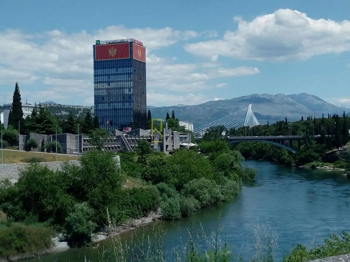 Prodaja, kuća, 348m², Stara Varoš, Podgorica