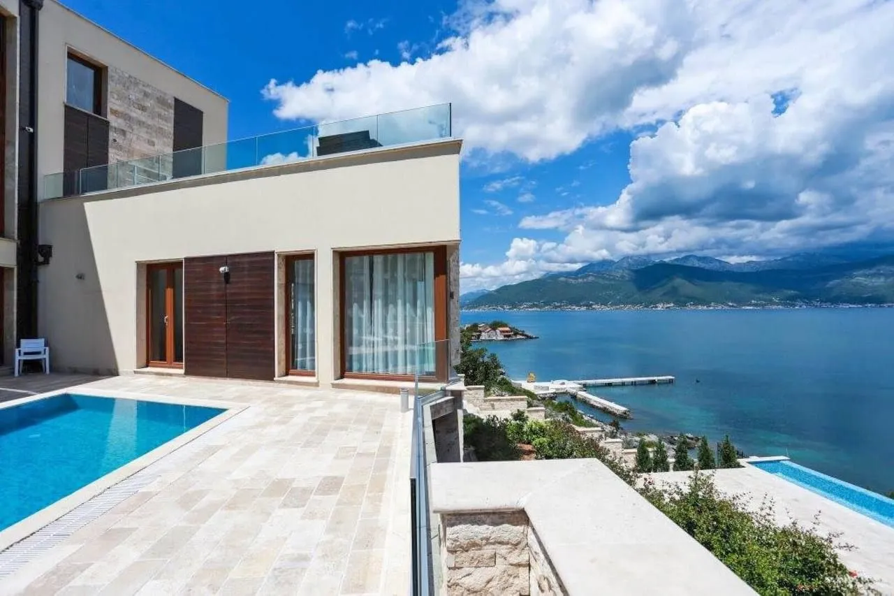 Sale, house, 517m², Krašići, Tivat