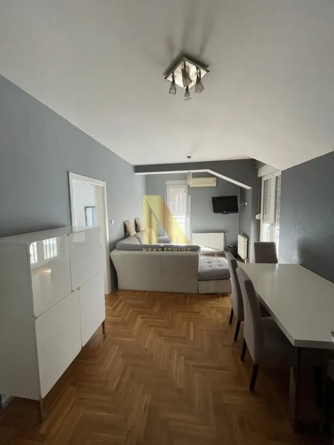 Izdavanje, dvosoban stan, 57m², Bulevar Oslobodjenja, Novi Sad Sve Podlokacije