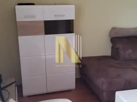 Izdavanje, trosoban stan, 70m², Liman 2, Novi Sad Sve Podlokacije - image 7