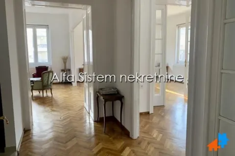 Izdavanje, četvorosoban stan, 133m², Stari Grad, Beograd - image 14
