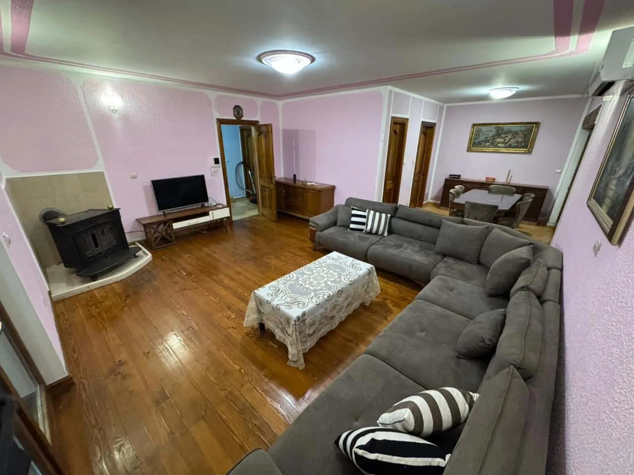 Izdavanje, kuća, 200m², Masline, Podgorica