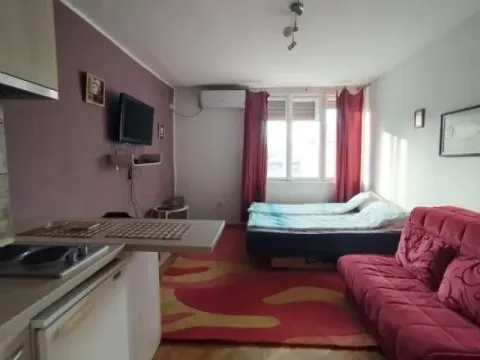 Stan in Botanička Bašta