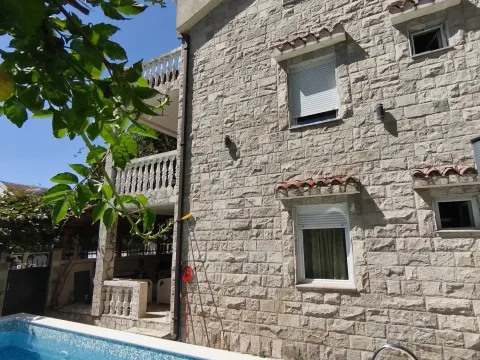 Prodaja, kuća, 156m², Mainski Put, Budva - image 1