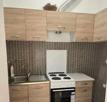 Izdavanje, jednosoban stan, 40m², Vezirov Most, Podgorica - image 8